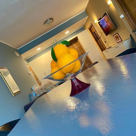 Casa Vacanze Eden 아치카스텔로 외부 사진