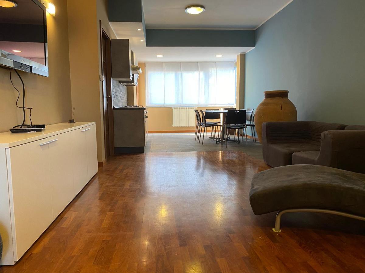 Casa Vacanze Eden 아치카스텔로 외부 사진